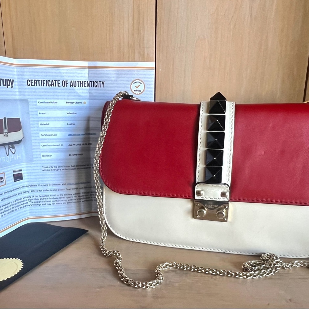 Valentino Garavani Glamlock Rockstud Shoulder Bag leather red white Crossbody